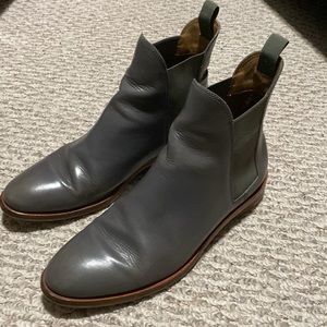 🔥Everlane gray leather bootie